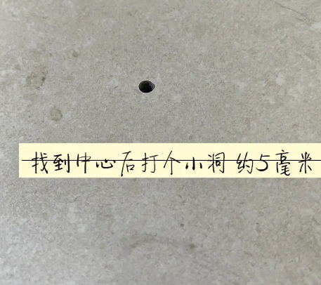 沙坪坝瓷砖空鼓维修公司专业解答在瓷砖铺贴过程中，如果砂料搅拌不均匀，将会带来以下问题