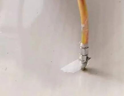 沙坪坝瓷砖空鼓维修公司专业解答在瓷砖铺贴过程中，如果使用的砂料过粗（如全部使用了粗砂），可能会导致以下问题